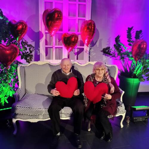 eaa957fc-b59b-4fda-8d3f-37d94e5c14ee